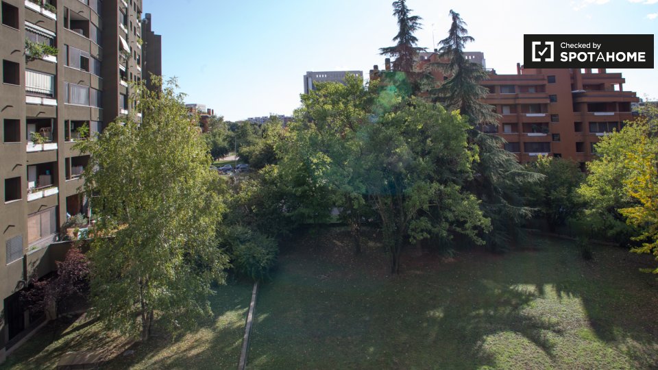 Immagine 16 di Camera condivisa in affitto  in Via Nicola Romeo a Milano