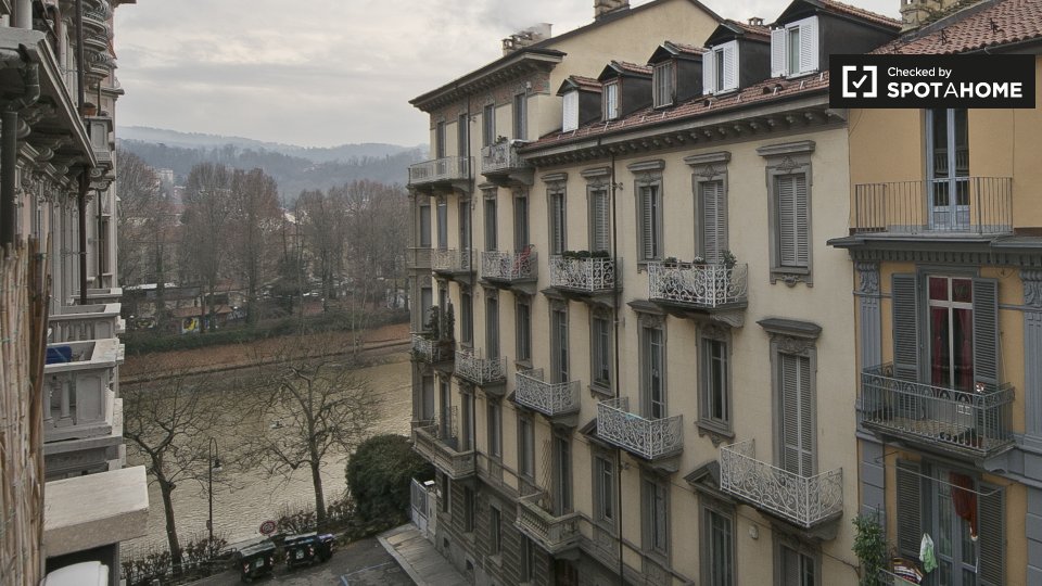 Immagine 14 di Camera condivisa in affitto  in Via Riccardo Sineo a Torino