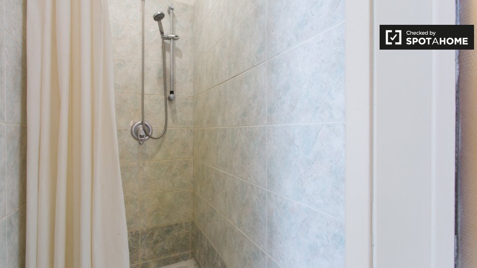 Immagine 14 di Camera condivisa in affitto  in Largo Isabella d'Aragona a Milano