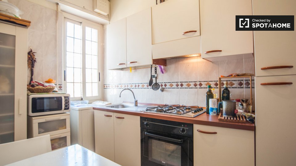 Immagine 11 di Camera condivisa in affitto  in Via Francesco Bianchi, 00133 Roma RM, Italy a Roma