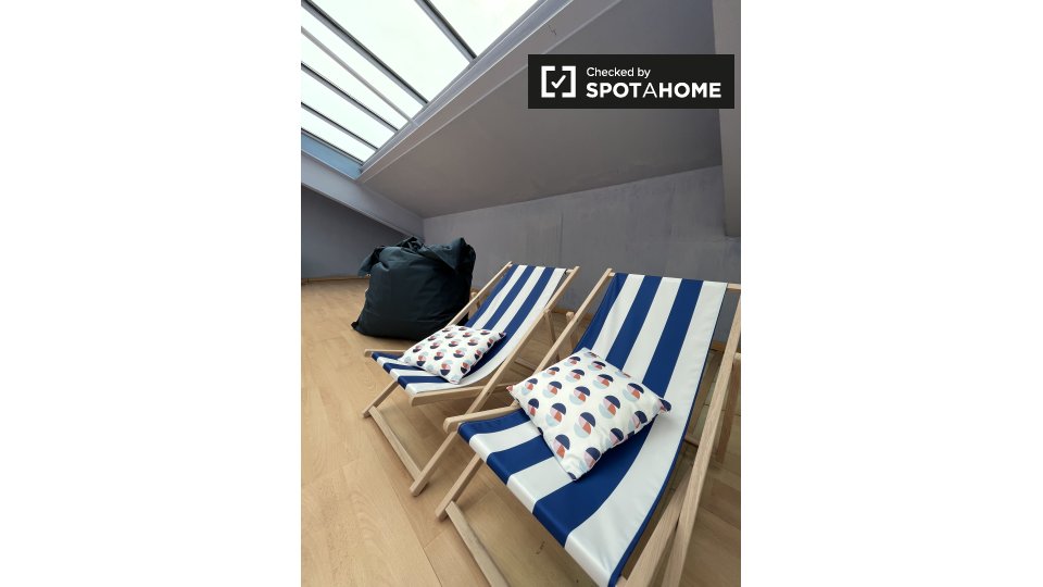 Immagine 13 di Camera condivisa in affitto  in Via Anton Giulio Barrili a Milano