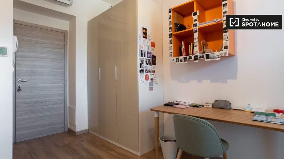 Immagine 5 di Camera condivisa in affitto  in Via Risorgimento, 11, 20093 Cologno Monzese MI, Italy a Cologno Monzese