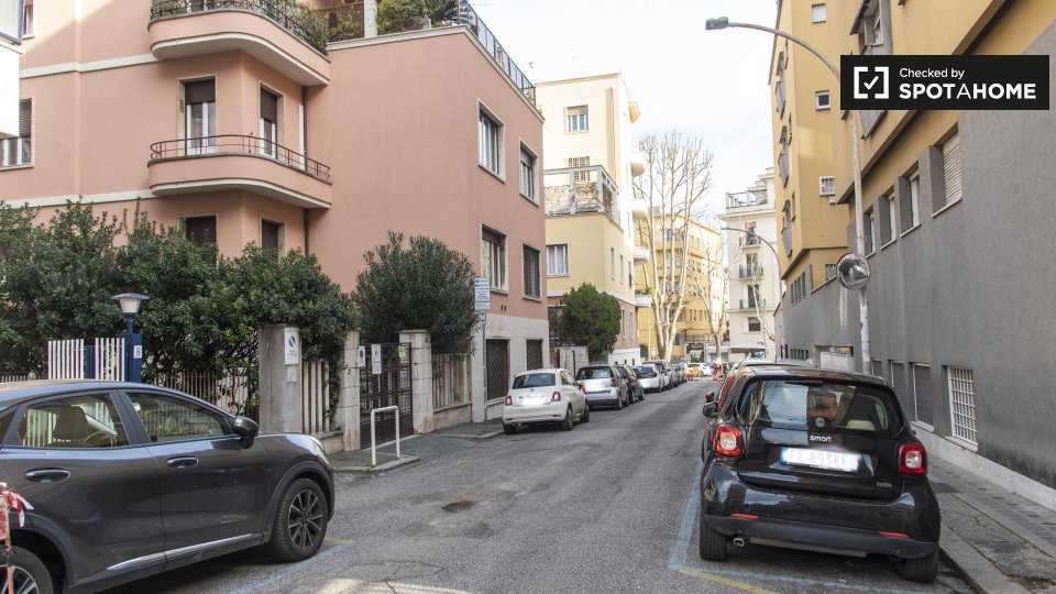 Immagine 12 di Ufficio in affitto  in Via Angelo Secchi a Roma