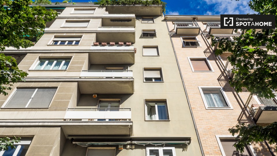 Immagine 14 di Ufficio in affitto  in Viale Washington a Milano