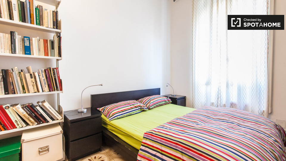 Immagine 1 di Camera condivisa in affitto  in Via Ettore Rolli a Roma