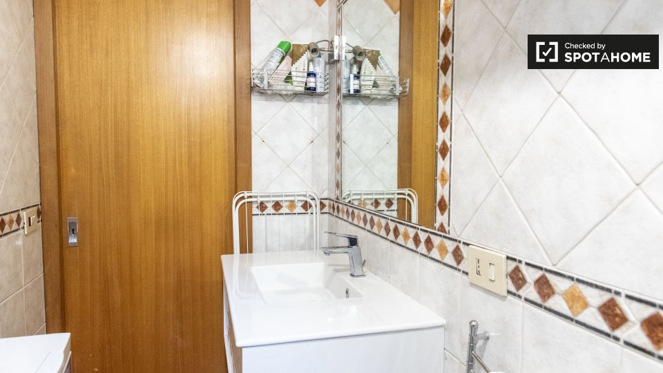 Immagine 5 di Ufficio in affitto  in Via Mastro Giorgio a Roma