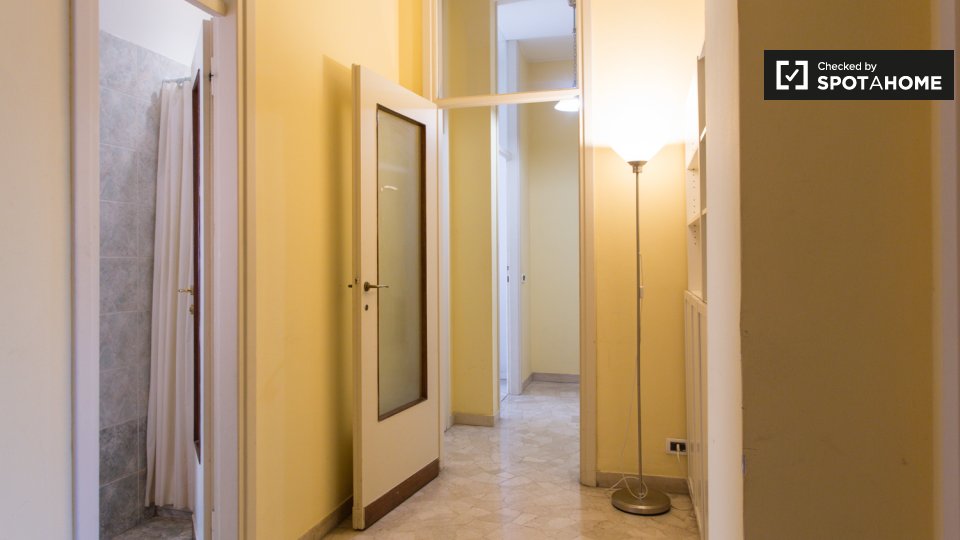 Immagine 17 di Camera condivisa in affitto  in Largo Isabella d'Aragona a Milano
