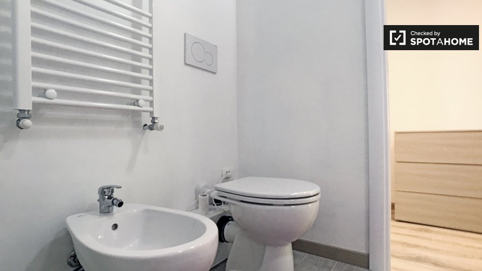 Immagine 18 di Appartamento in affitto  in Viale Certosa, 20151 Milano MI, Italy a Milano