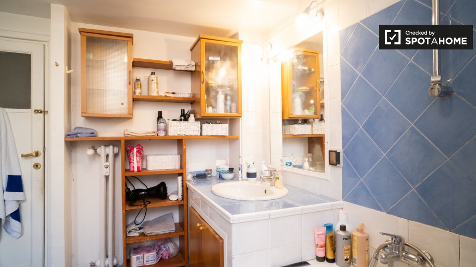 Immagine 8 di Camera condivisa in affitto  in Via Antonio Gallonio, 00161 Roma RM, Italy a Roma