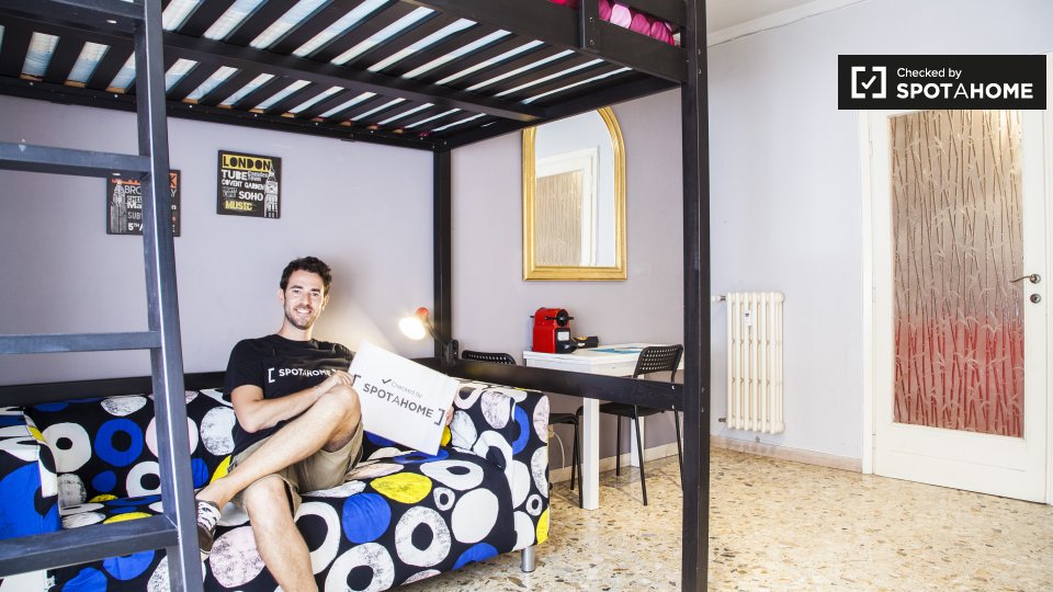 Immagine 4 di Camera condivisa in affitto  in Via Tiburtina a Roma