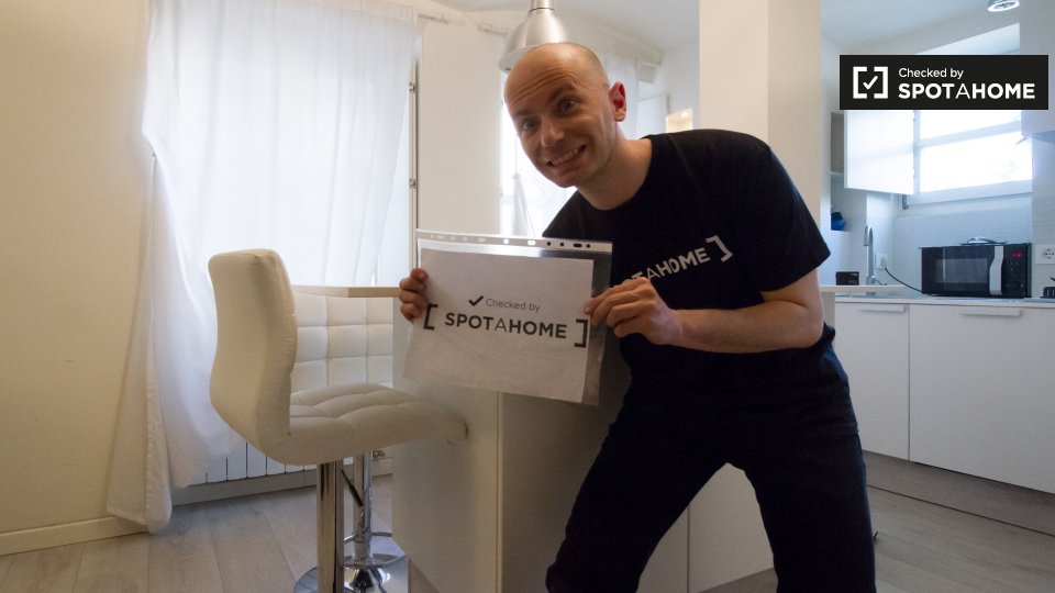 Immagine 11 di Ufficio in affitto  in Via della Rocca a Torino