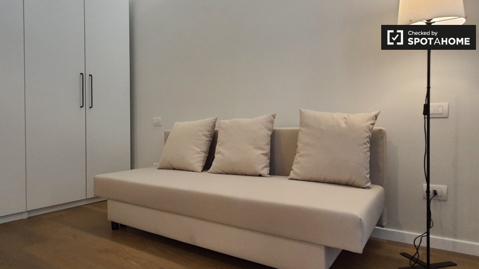 Immagine 5 di Ufficio in affitto  in Viale Certosa a Milano