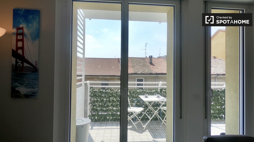 Immagine 10 di Appartamento in affitto  in Via Varesina, 20156 Milano MI, Italy a Milano