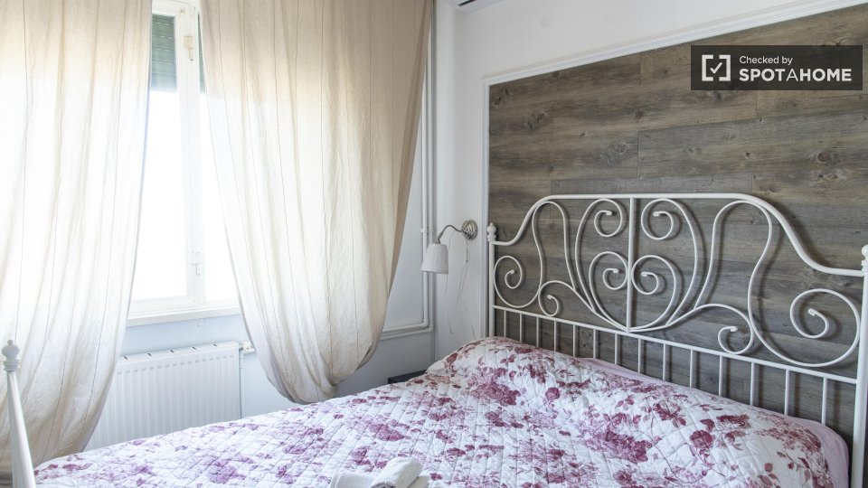 Immagine 8 di Appartamento in affitto  in Via Cesare Baronio a Roma