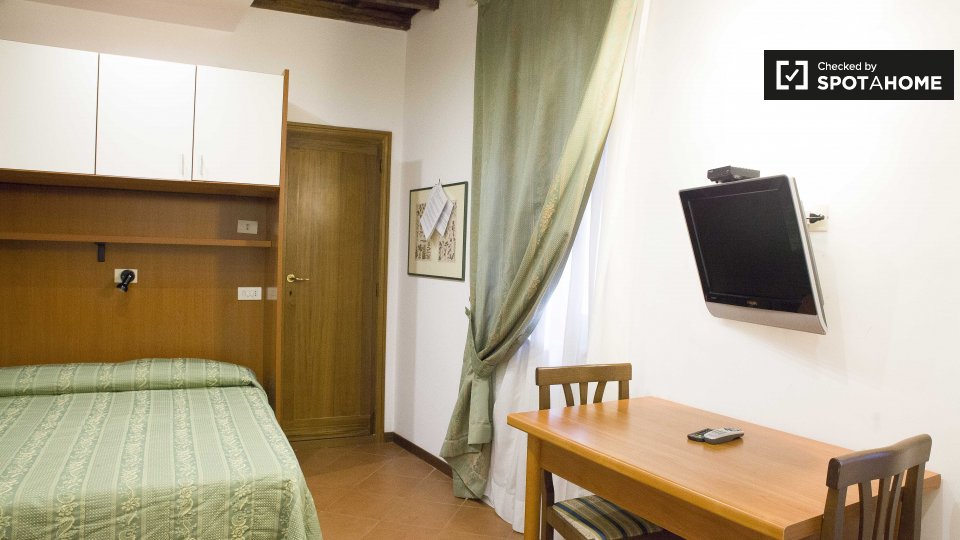 Immagine 3 di Ufficio in affitto  in Via Zucchelli a Roma