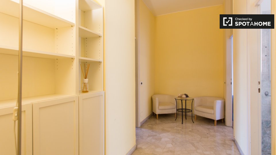 Immagine 18 di Camera condivisa in affitto  in Largo Isabella d'Aragona a Milano