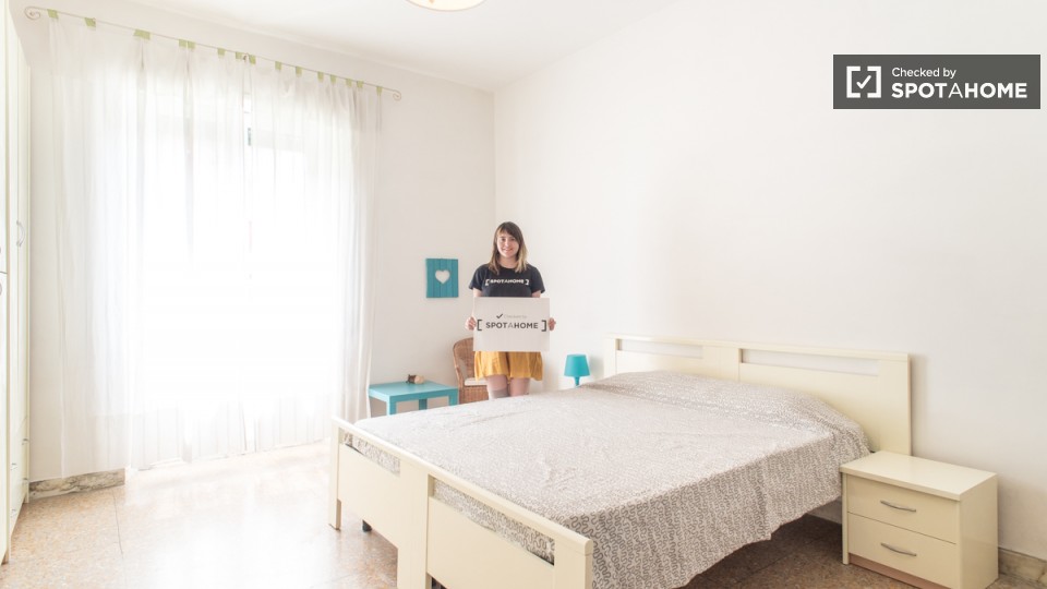 Immagine 8 di Camera condivisa in affitto  in Via delle Cave a Roma