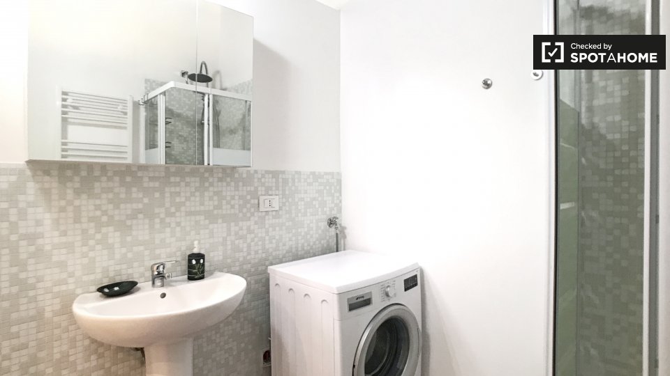 Immagine 19 di Appartamento in affitto  in Viale Certosa, 20151 Milano MI, Italy a Milano