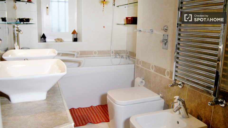 Immagine 3 di Appartamento in affitto  in Via Brighenti a Milano