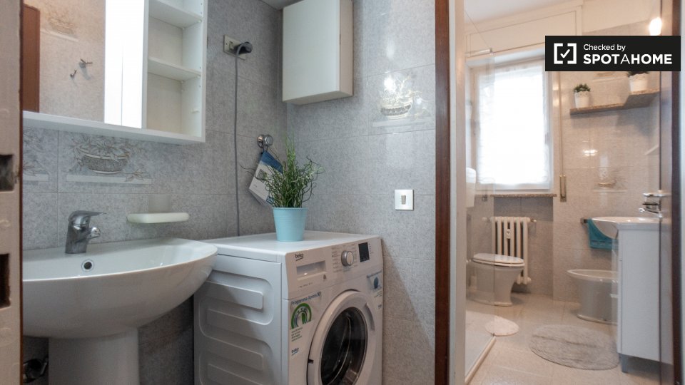 Immagine 14 di Camera condivisa in affitto  in Via Lucca, 20152 Milano MI, Italy a Milano