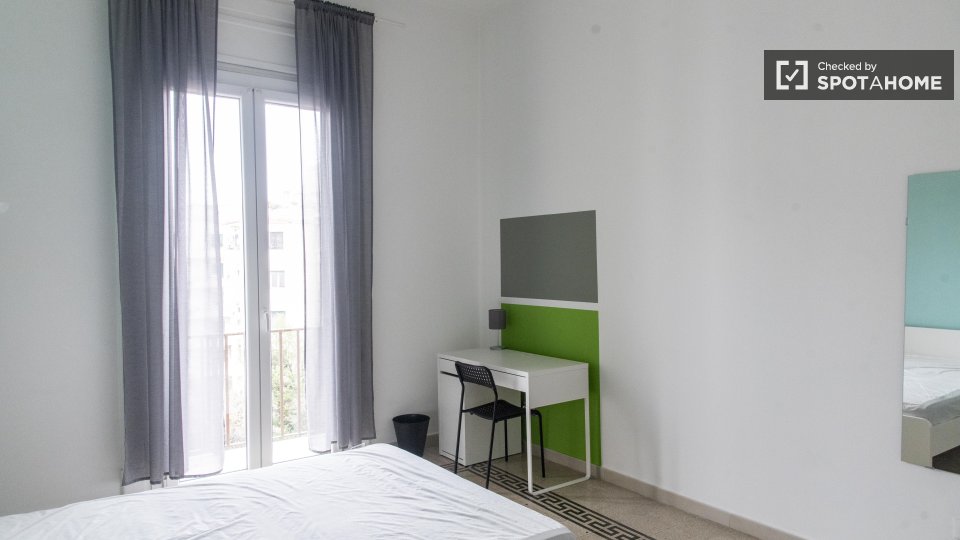 Immagine 19 di Camera condivisa in affitto  in Via Costantino Corvisieri a Roma