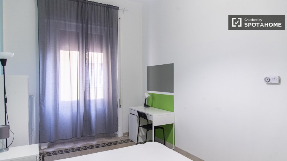 Immagine 16 di Camera condivisa in affitto  in Via Costantino Corvisieri a Roma