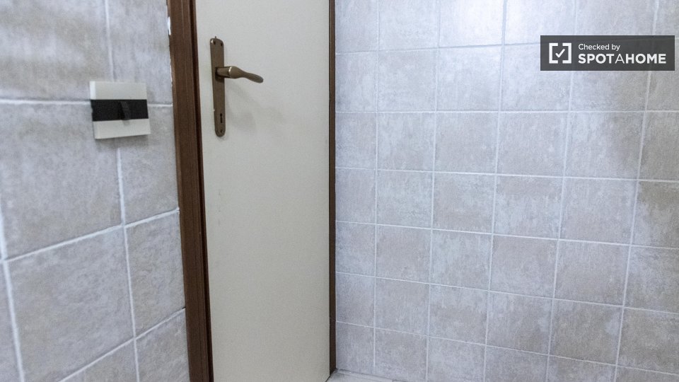 Immagine 15 di Appartamento in affitto  in Viale dei Caduti per la Resistenza a Roma