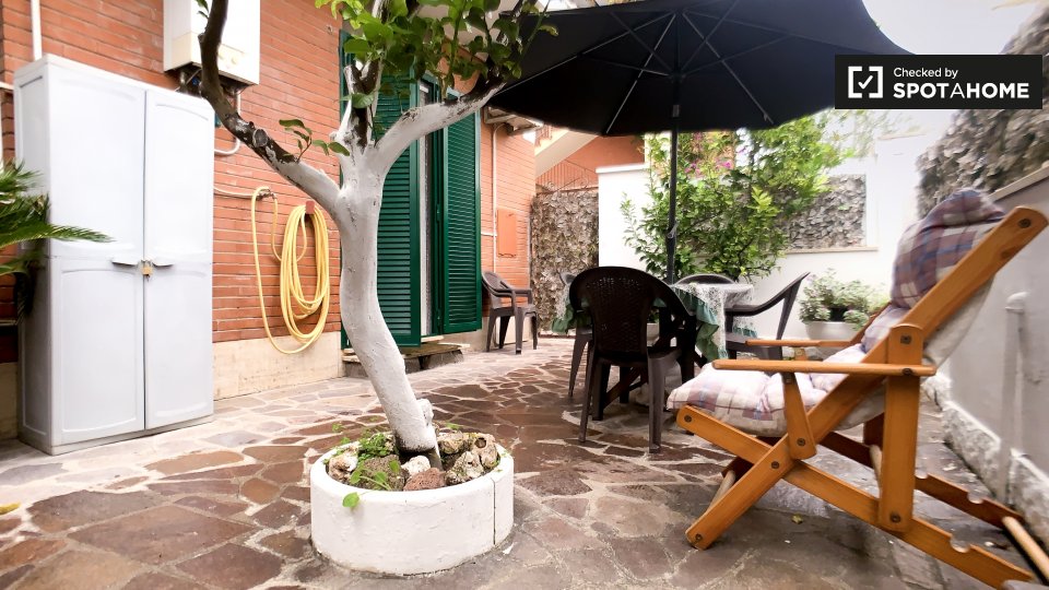 Immagine 7 di Appartamento in affitto  in Via Stefano de Stefani a Roma