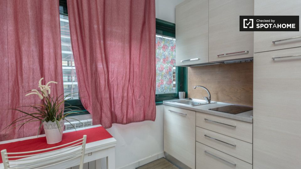 Immagine 5 di Ufficio in affitto  in Via Privata Carlo Montanari a Milano