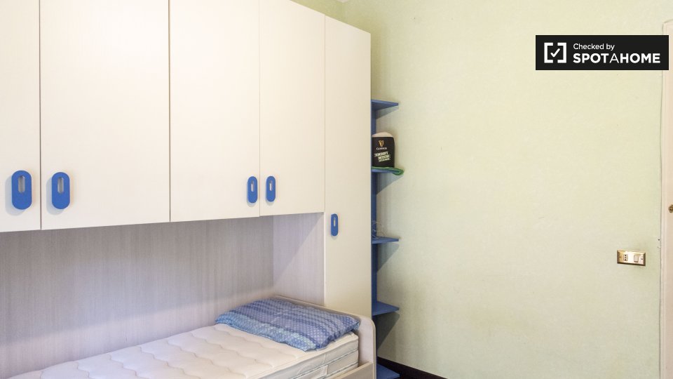 Immagine 8 di Camera condivisa in affitto  in Via di Torrevecchia a Roma