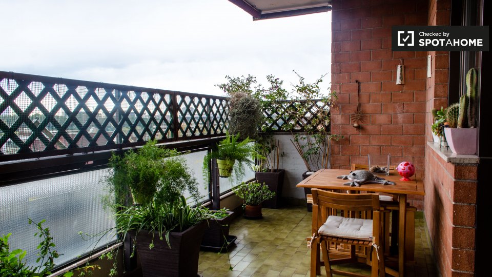 Immagine 18 di Camera condivisa in affitto  in Via Benedetto Croce, 00142 Roma RM, Italy a Roma