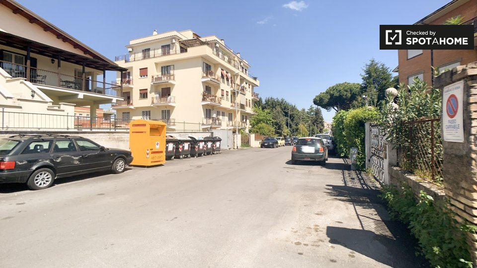 Immagine 18 di Appartamento in affitto  in Via dei Gonzaga, 00163 Roma RM, Italy a Roma