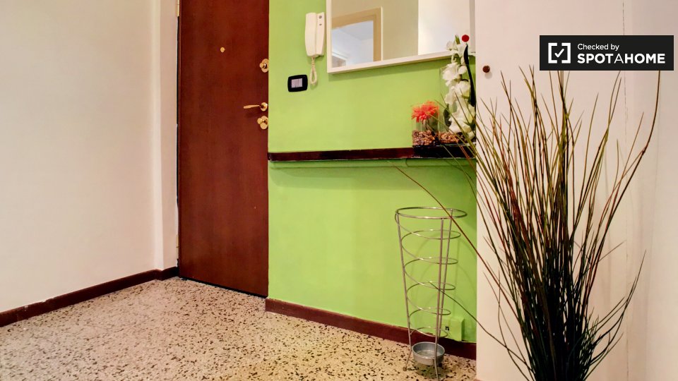 Immagine 19 di Camera condivisa in affitto  in Via Giovanni Pezzotti a Milano