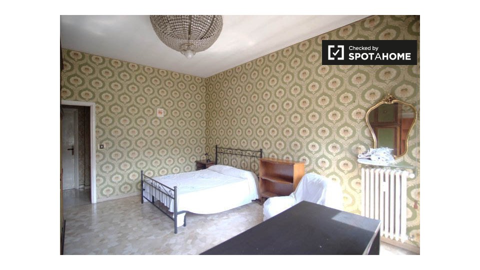 Immagine 1 di Camera condivisa in affitto  in Piazza San Giovanni Bosco a Roma