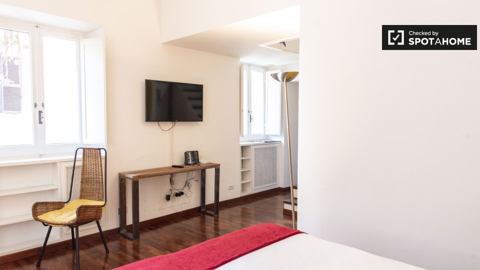 Immagine 19 di Appartamento in affitto  in Via del Pavone a Roma