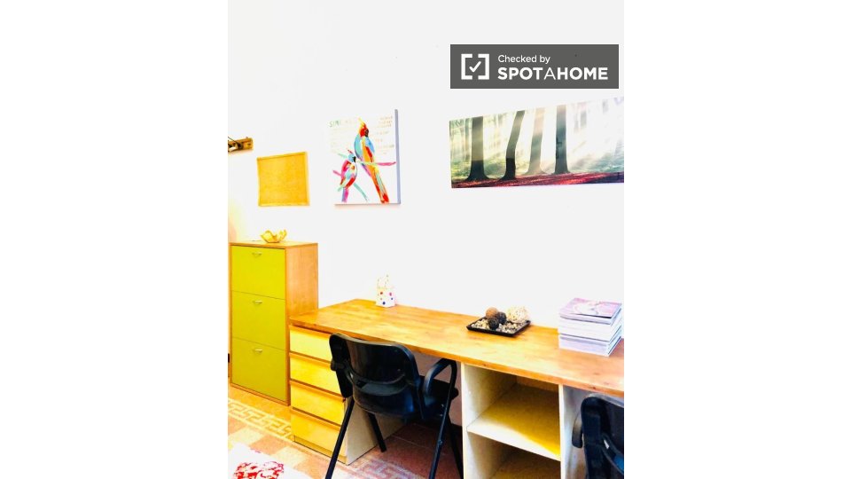 Immagine 6 di Camera condivisa in affitto  in Piazza Melozzo da Forlì, 00196 Roma RM, Italy a Roma