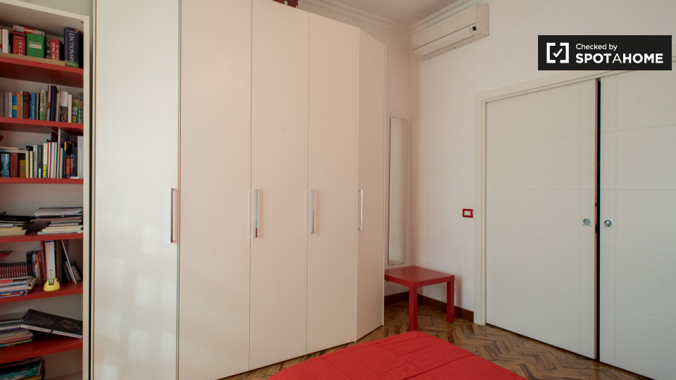 Immagine 14 di Camera condivisa in affitto  in Via Napoli a Roma