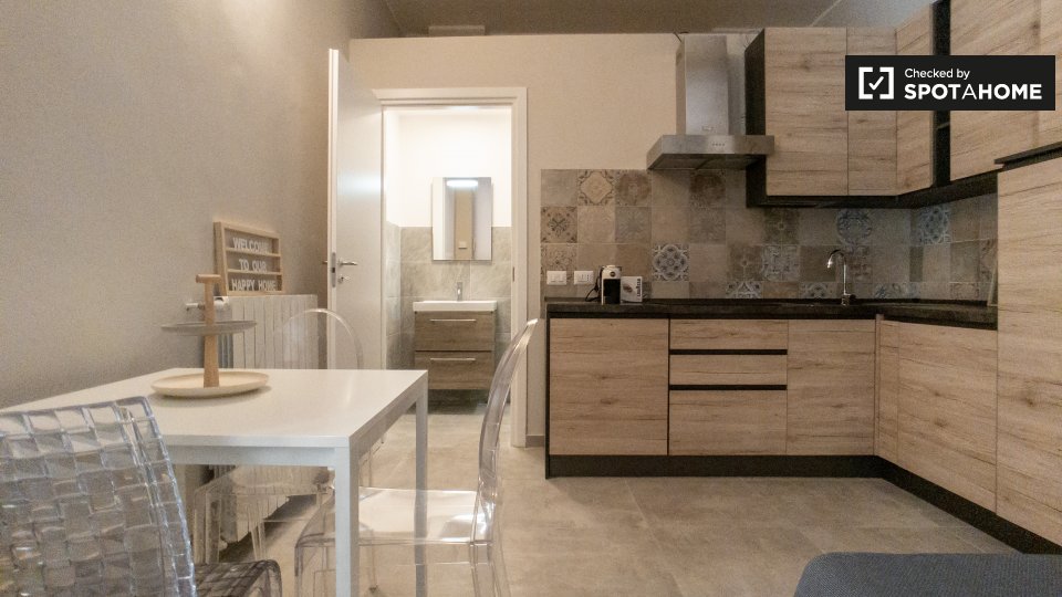 Immagine 13 di Appartamento in affitto  in Via Cicco Simonetta, 20123 Milano MI, Italy a Milano