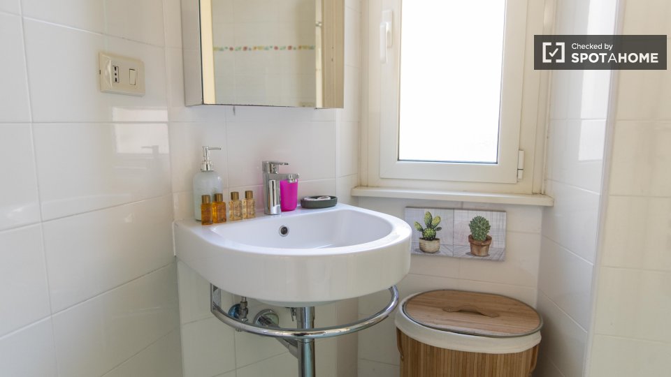 Immagine 13 di Ufficio in affitto  in Via Aldo Manuzio a Roma