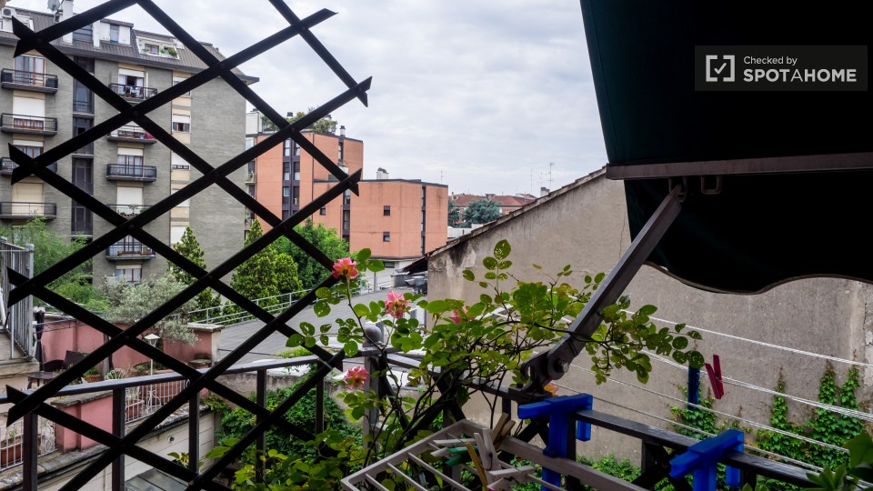 Immagine 18 di Camera condivisa in affitto  in Viale Edoardo Jenner a Milano