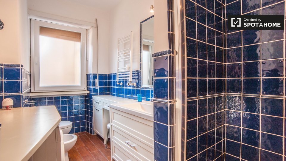 Immagine 11 di Camera condivisa in affitto  in Via Nemorense, 00199 Roma RM, Italy a Roma