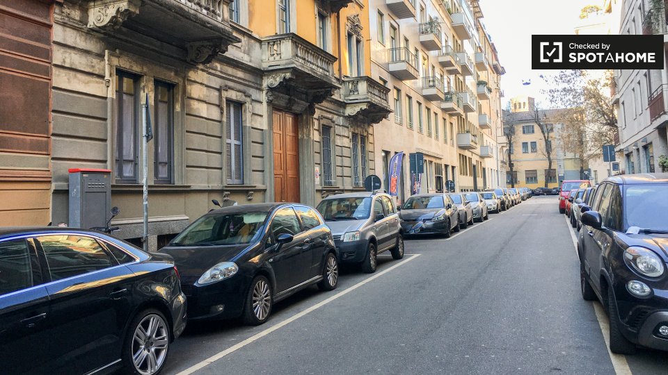 Immagine 12 di Ufficio in affitto  in Via Carroccio a Milano