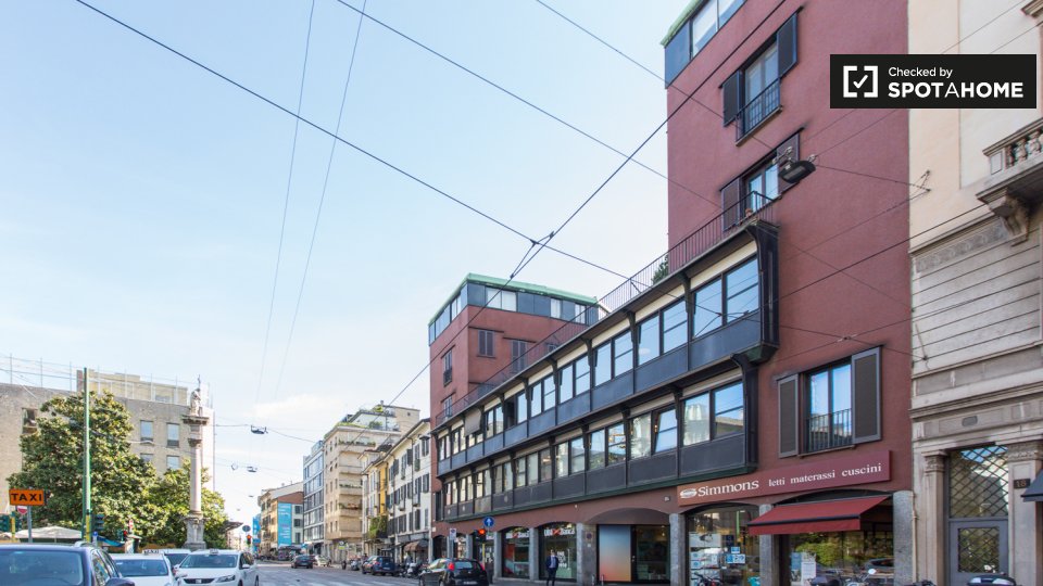 Immagine 17 di Ufficio in affitto  in Corso Italia a Milano