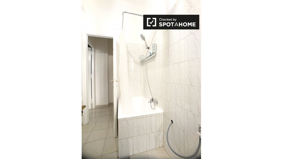 Immagine 16 di Appartamento in affitto  in Viale dei Quattro Venti, 00152 Roma RM, Italy a Roma