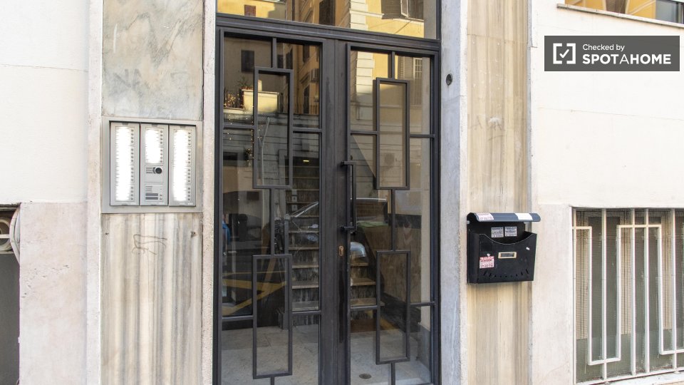 Immagine 15 di Ufficio in affitto  in Via Aldo Manuzio a Roma