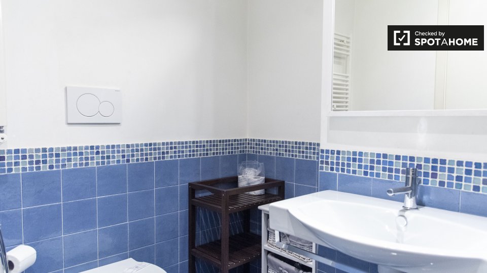 Immagine 4 di Appartamento in affitto  in Via Druso a Roma