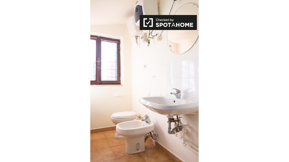 Immagine 15 di Appartamento in affitto  in Via di Porta Medaglia, 148, 00134 Roma RM, Italy a Roma