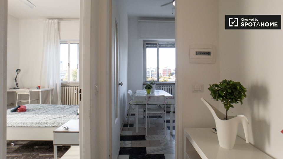 Immagine 17 di Camera condivisa in affitto  in Via Francesco Baracca a Sesto San Giovanni