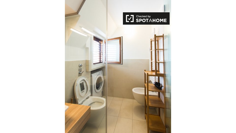 Immagine 12 di Ufficio in affitto  in Viale S. Gimignano, 20146 Milano MI, Italy a Milano