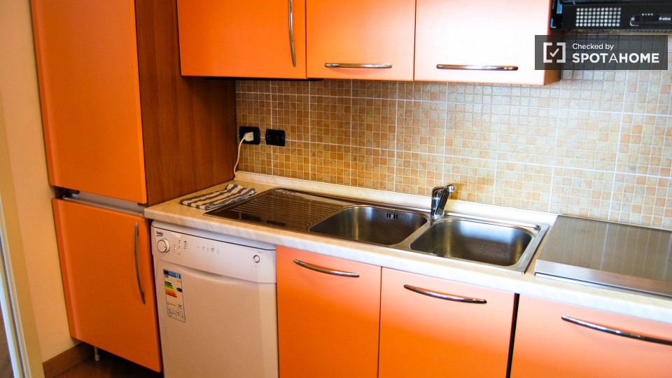 Immagine 10 di Appartamento in affitto  in via Sannio a Milano